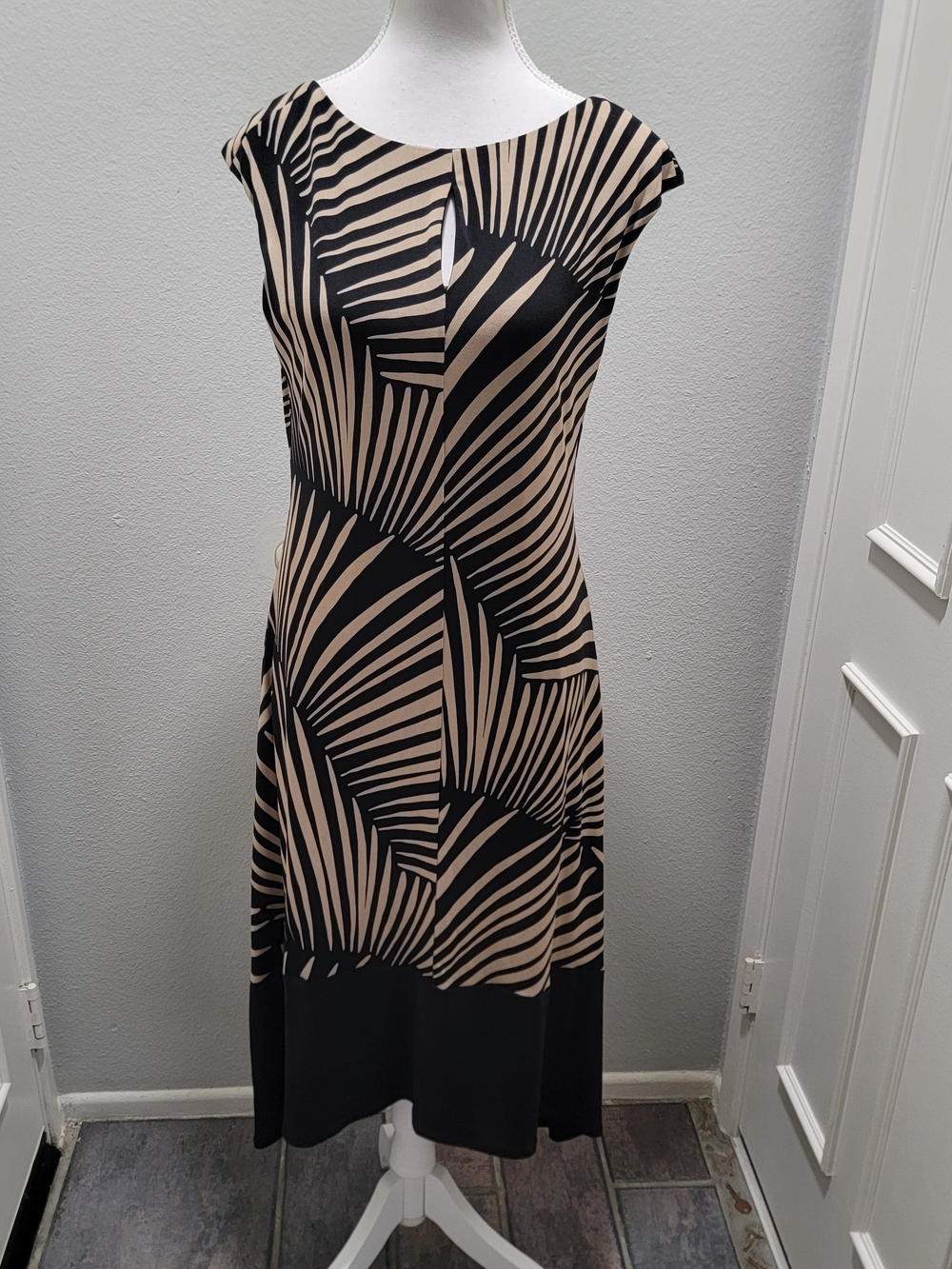 Joseph Ribkoff Beige and Black Graphic High-Low Dress
